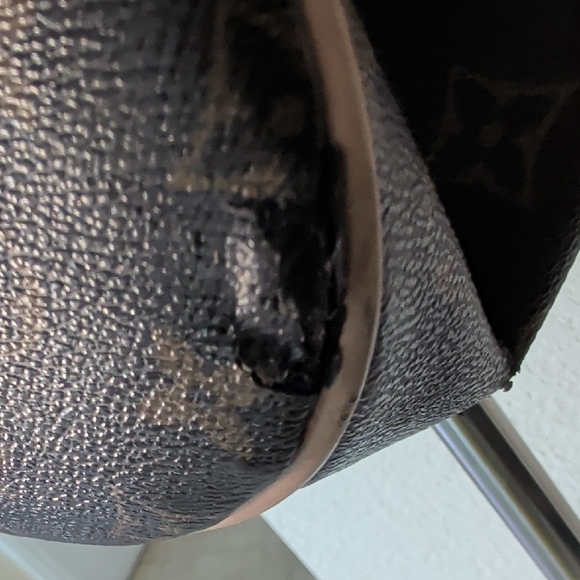 Elegant Brown Designer Tote Bag - Picture 10 of 16